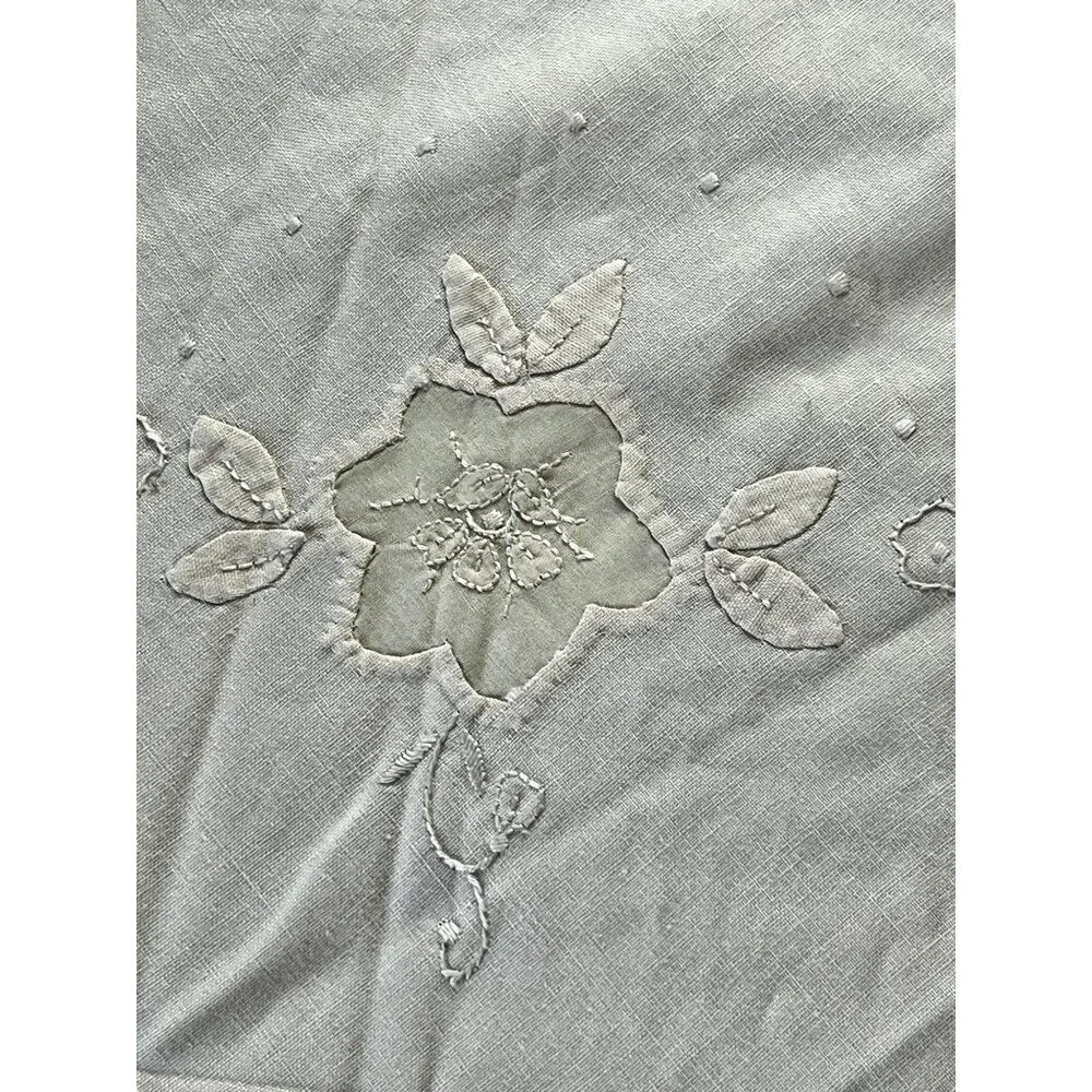 Round Beige Cotton Tablecloth With Madeira Style Appliqué Floral Design 34